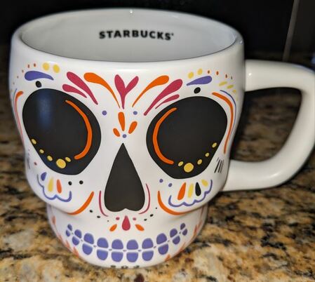 Starbucks City Mug Starbucks Mexico 2022 Dia De Los Muertos Mug (White Sugar Skull)